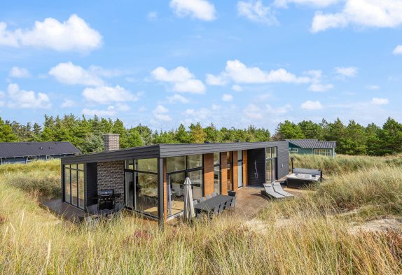 Luxusferienhaus mit Sauna, Aktivitätsraum und Aussenwhirlpool