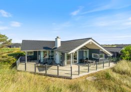 Modernes Ferienhaus für 6 Personen, dicht am Meer und Spielplatz