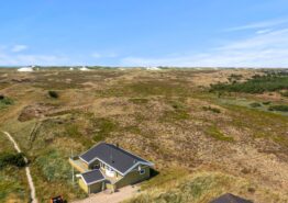 Skønt feriehus med dejlige terrasser og god beliggenhed