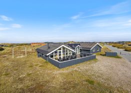 Ferienhaus in Strandnähe mit Sauna, Whirlpool und Billardtisch