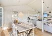 Skønt familievenligt sommerhus i Bjerregård med brændeovn (billede 8)