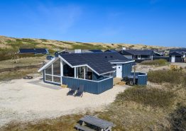 Tolles Ferienhaus nur 100 Meter vom Strand entfernt mit Badetonne