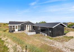 Hyggeligt og velindrettet 4-personers sommerhus med udestue