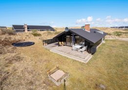 Strandnahes familienfreundliches Ferienhaus für 6 Personen