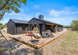 Lyst og hyggeligt sommerhus fra 2022 i Bjerregård