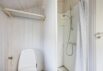 Roligt beliggende sommerhus med fin lukket terrasse (billede 17)