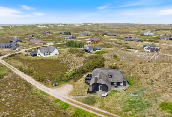 Hyggeligt feriehus tæt på stranden – 2 hunde tilladt