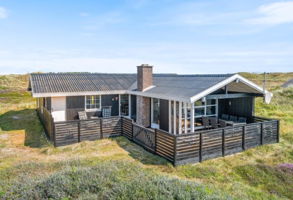 Ferienhaus mit schöner Terrasse – Randlage