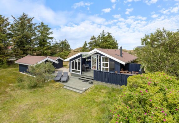 6-Personen-Ferienhaus mit schöner Terrasse auf Naturgrundstück