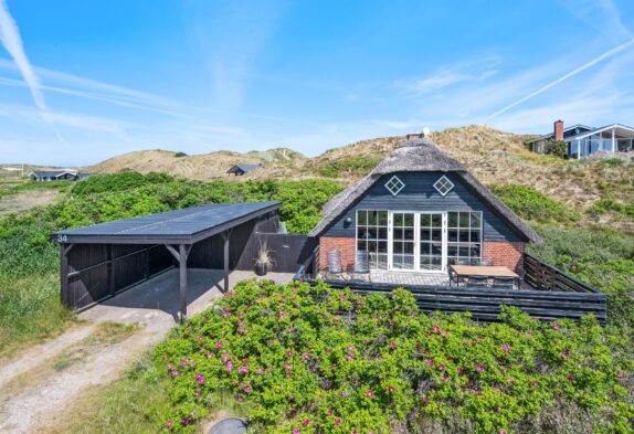Hyggeligt sommerhus i nordisk stil med sauna og varmepumpe