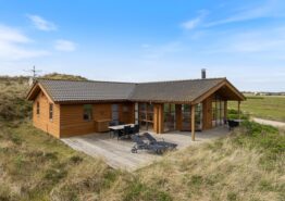 Schönes Ferienhaus mit Panoramaaussicht und Whirlpool