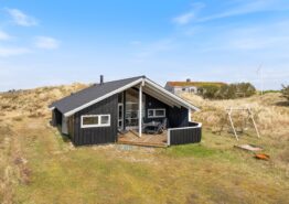 Klassisches 2-Sterne-Ferienhaus dicht am Fjord