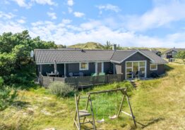 Schönes Ferienhaus in Haurvig mit eingezäunter Terrasse