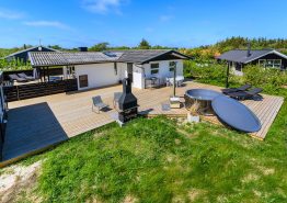 Schönes Ferienhaus für 4 Personen mit Badetonne & Sauna. Kat. nr.:  D3854, Kr Madsens Vej 17;