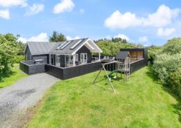 Dejligt feriehus med udendørs spa og sauna på uforstyrret grund