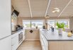 Dejligt sommerhus med internet og skøn beliggenhed 50m fra havet (billede 12)