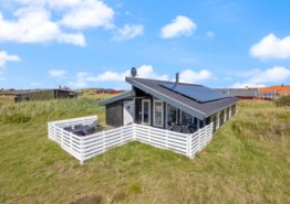 velholdt sommerhus tæt på stranden, 2 hunde er velkommen