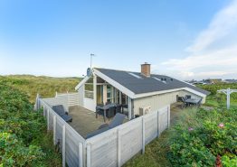 Gemütliches Ferienhaus im Mettes Bjerg in Årgab