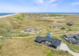 Sommerhus i første klitrække med sauna kun 100 meter fra stranden