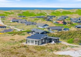 Klassisk sommerhus i Årgab med spa og sauna