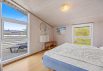 Velholdt sommerhus med skøn terrasse nær stranden (billede 22)