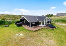 Et dejligt feriehus i Årgab tæt på klit og strand