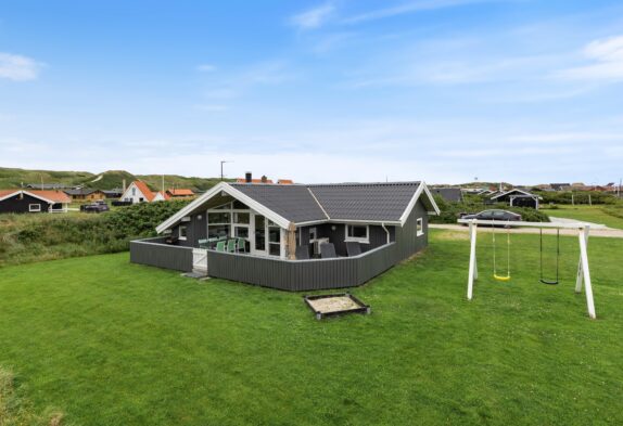Ferienhaus in schöner Lage am Meer in Årgab