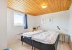 Stort sommerhus med spabad og sauna tæt på stranden i Årgab (billede 14)
