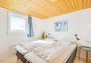Stort sommerhus med spabad og sauna tæt på stranden i Årgab (billede 19)