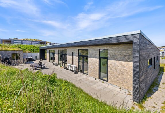 Modernes und luxuriöses Ferienhaus mit Außensauna und Whirlpool