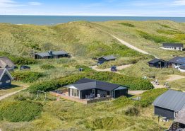 Skønt sommerhus med opvaskemaskine – 50 meter fra havet. Kat. nr.:  E4362, Tingodden 365