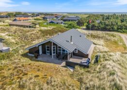 Gepflegtes Sommerhaus mit Whirlpool und Sauna. Kat. nr.:  E4384, Tingodden 247;