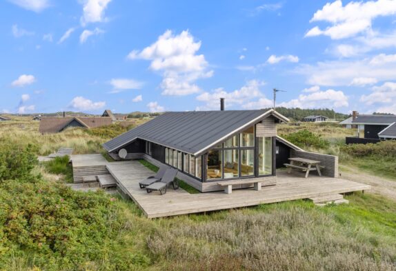 Gemütliches Ferienhaus auf Naturgrund dicht am Strand