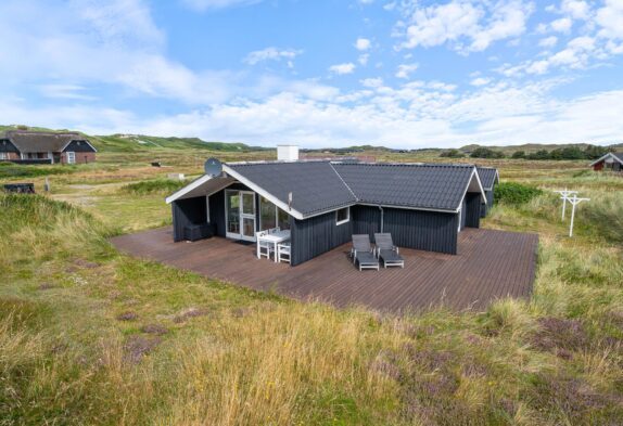 Charmantes Ferienhaus nah am Strand in Årgab