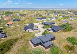 Moderne feriehus med 6 personers spabad