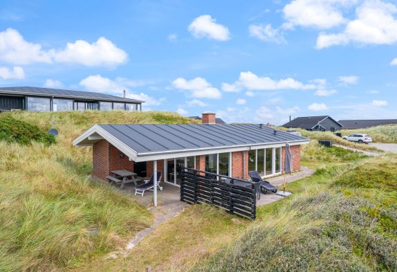 Hyggeligt sommerhus tæt på Hvide Sande og strand