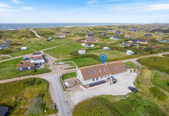 Ferie for alle i dette store ikke-ryger hus med spa, sauna og aktivitetsrum