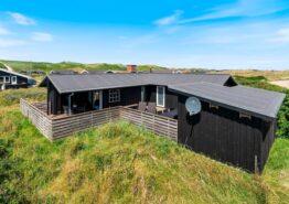 Feriehus med sauna, hund tilladt og skøn strandnær beliggenhed