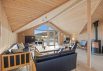 Strandnært sommerhus i Årgab med spabad og sauna (billede 2)