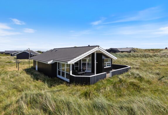 Sommerhus i Årgab med wellnessfaktor og tæt på stranden