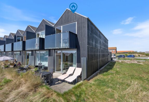 Skøn ferielejlighed i Hvide Sande med spabad og sauna