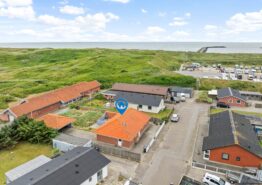 Centralt beliggende feriehus med brændeovn – nær havet. Kat. nr.:  F4250, Stormgade 48