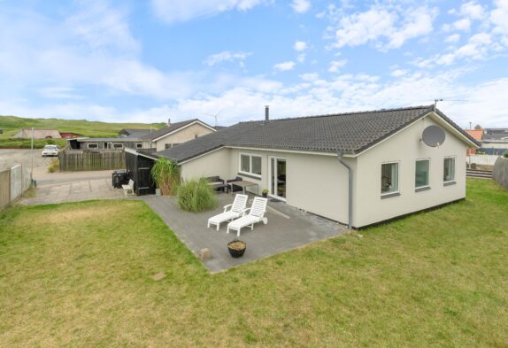 Strandnahes Ferienhaus in Hvide Sande für 8 Personen