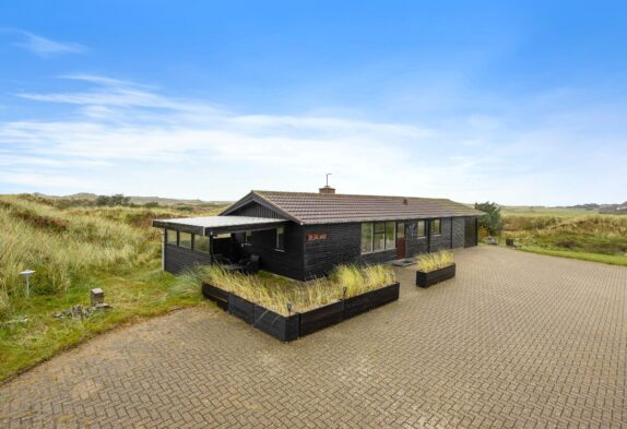 Sommerhus med vildmarksbad tæt på Hvide Sande.