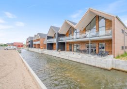 Nybygget ferielejlighed med unik beliggenhed i Hvide Sande