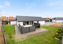 Modernes Ferienhaus in Hvide Sande nur 250 Meter vom Strand. Kat. nr.:  F4646, Stormgade 21;
