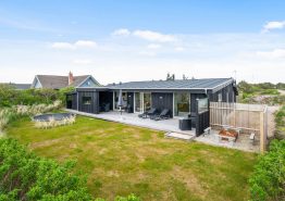 Tolles Ferienhaus mit Whirlpool, Außensauna und Tischfußball