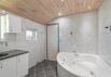 Sommerhus med spabad og sauna i roligt område (billede 12)