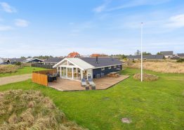 Renoveret sommerhus til 6 personer med udestue og hund tilladt. Kat. nr.:  G5447, Anker Eskildsens Vej 134;