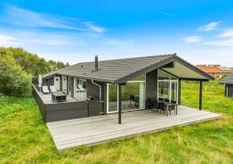 Helles Ferienhaus mit Sauna, Aktivitätsraum & Panoramaaussicht